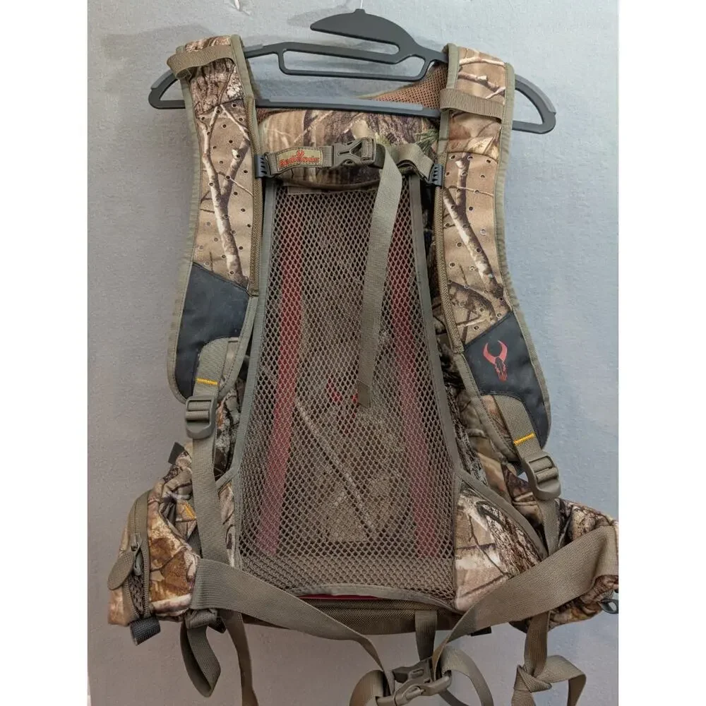 BADLANDS Camouflage Ultra Day Hunting Backpack, Bow Hunting Pack